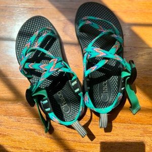 Chaco Size 1 Green Sandals